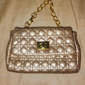 Elegant Gold Quilted Women's Bag